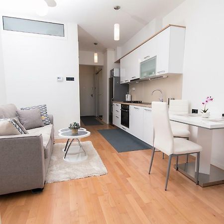Апартаменты Studio Apartman Bella Загреб Экстерьер фото